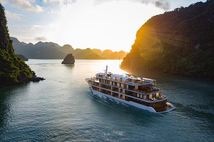 Hanoi: Luxury 3-Day Ninh Binh Trip and Halong 5-Star Cruises