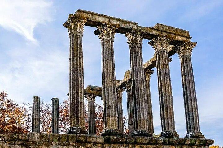 Transfer from Lisbon to Algarve with stop in Evora