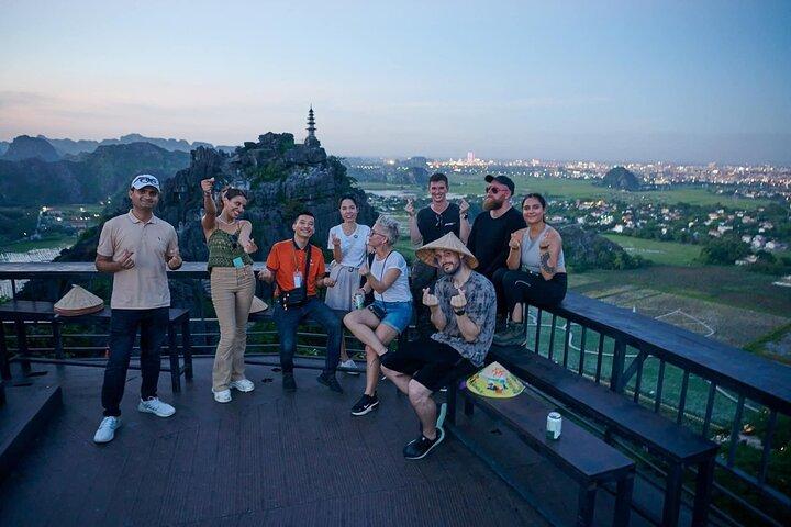 Hanoi to Ninh Binh 1 day: Trang An - Tam Coc - Mua Cave - Hoa Lu