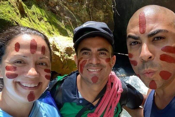 La Leona Waterfall Adventure Hike (Group Tour)