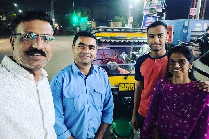 Jaipur Tuk tuk tour English speaking driver
