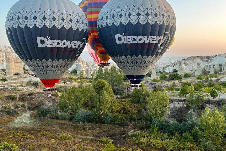 Cappadocia Sunrise Hot Air Balloon Flight / Discovery Balloons