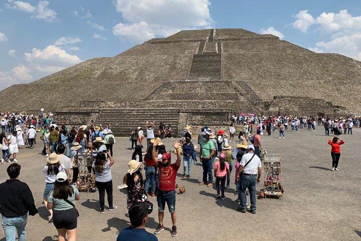 Teotihuacan Express with pick-up in Mexico City