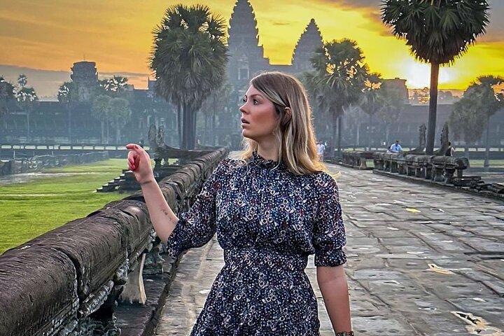 Angkor Wat Sunrise tour with Small - Group and Guide tours