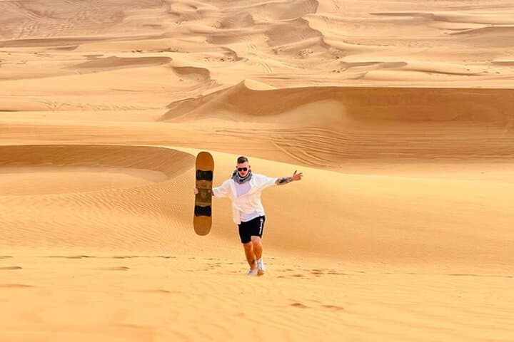 6 Hour Thrilling Desert Safari in 4x4 with Entertainment Show