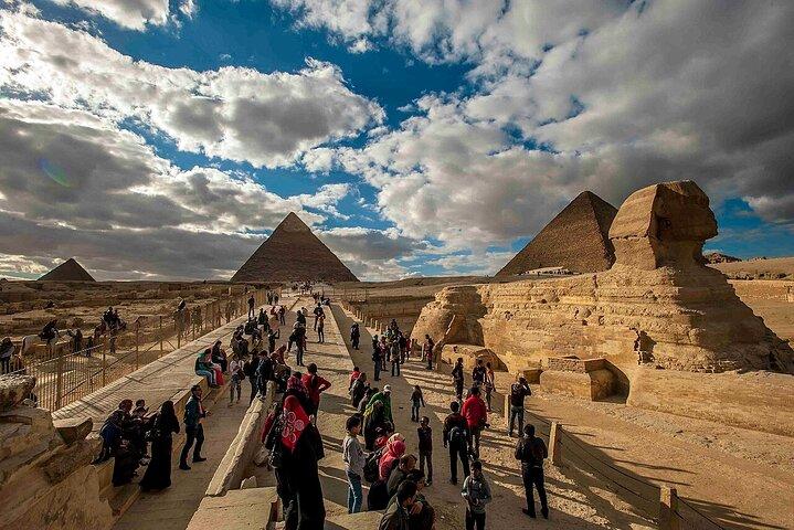 Grand Egyptian Museum And Great Pyramid of Giza