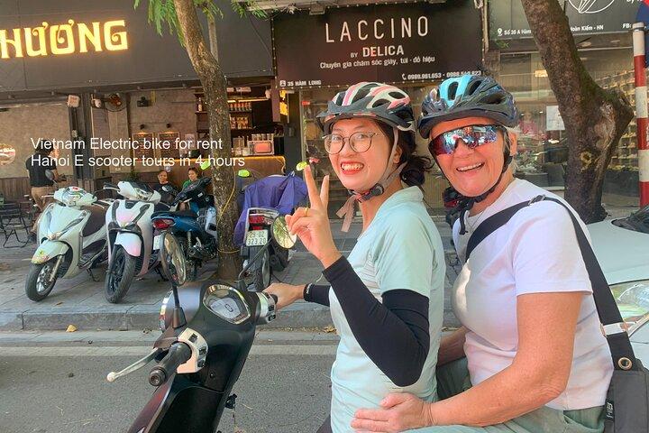 Hanoi hidden street, food tasting with E-bike