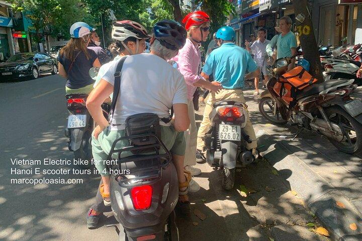 Hanoi hidden street, food tasting with E-bike