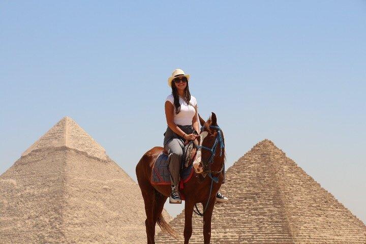 Full Day Tour in Pyramids of Giza Sphinx Saqqara and Memphis