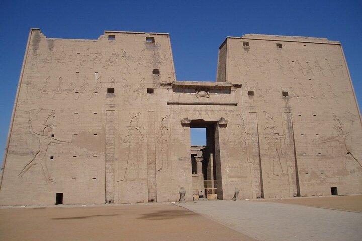 Transfer From Luxor To Aswan And Stop At Edfu Kom Ombo Temples