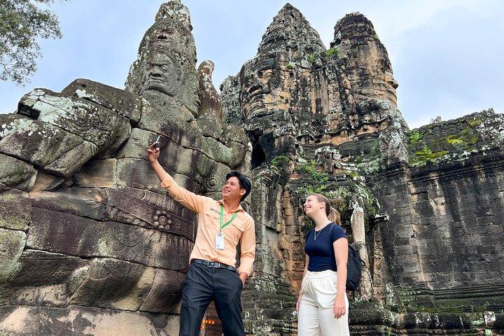 2-Day Angkor Wat and Kulen Mountain Waterfall Tour with Picnic