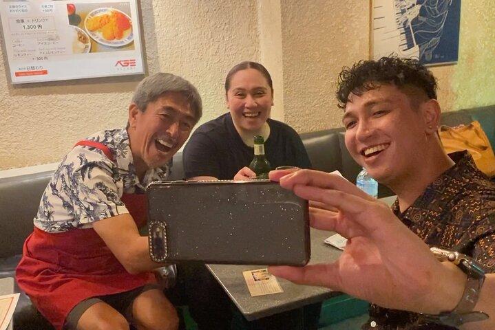 Tokyo Harajuku Night Pub Crawl with Locals – Snack Bars & Karaoke