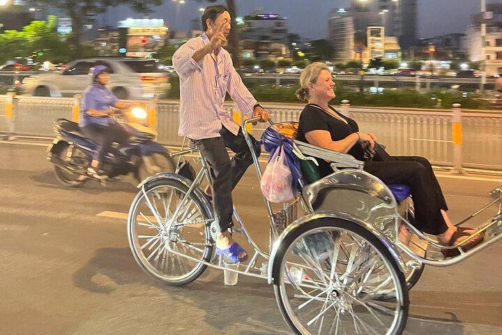 Private Street Food Discovery by Cyclo at Night in Ho Chi Minh