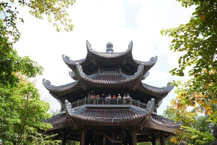 Ninh Binh Day Trip: Bai Dinh-Trang An-Mua Cave, Buffet, Boat, Bus