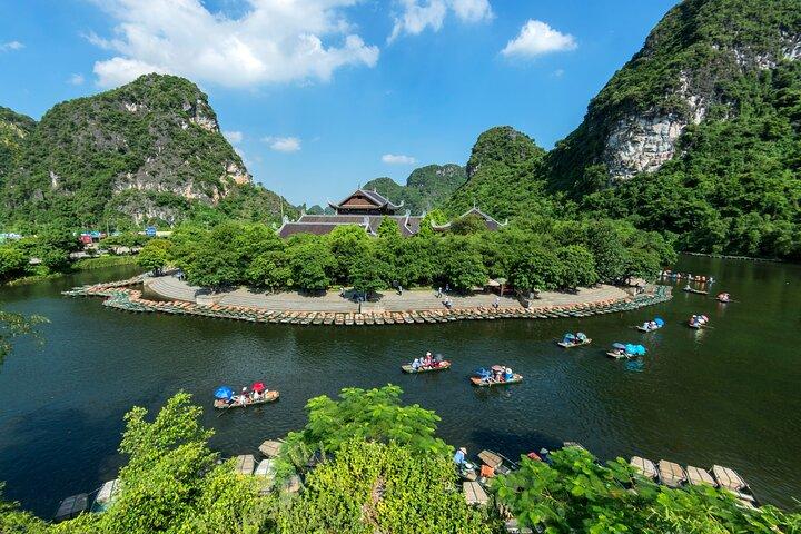 Ninh Binh Day Trip: Bai Dinh-Trang An-Mua Cave, Buffet, Boat, Bus