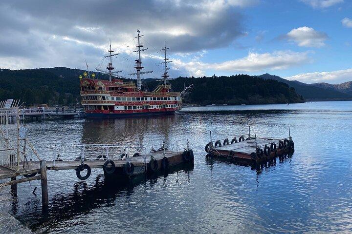 Hakone and Mt. Fuji Day Trip with Private Vehicle