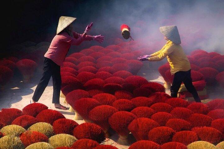 Private Tour Incense Village, Hat village & Train Street Coffee