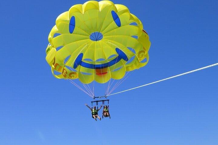 Cancun Combo Adventure: 4 Reef Snorkeling Stops & Parasailing