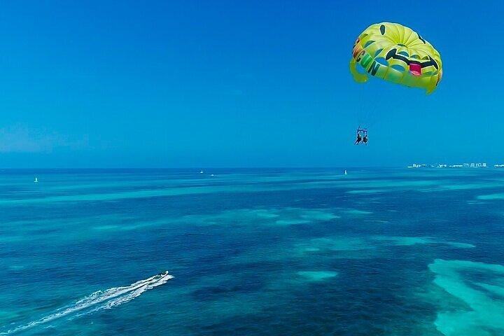 Cancun Combo Adventure: 4 Reef Snorkeling Stops & Parasailing