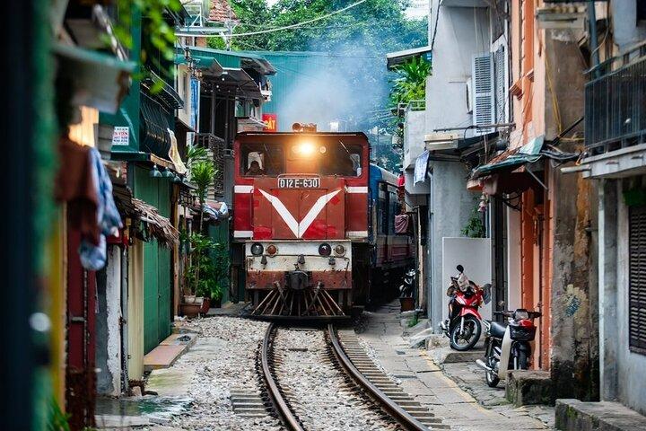 Walking Street Food Tour in Hanoi and Train Street