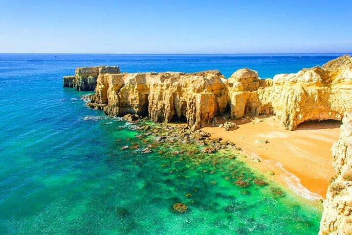 Transfer from Lisbon to Algarve with stop in Evora