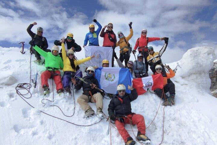 Tour Climbing Nevado Mateo | Your First 5,150 m Summit | 12 Hours