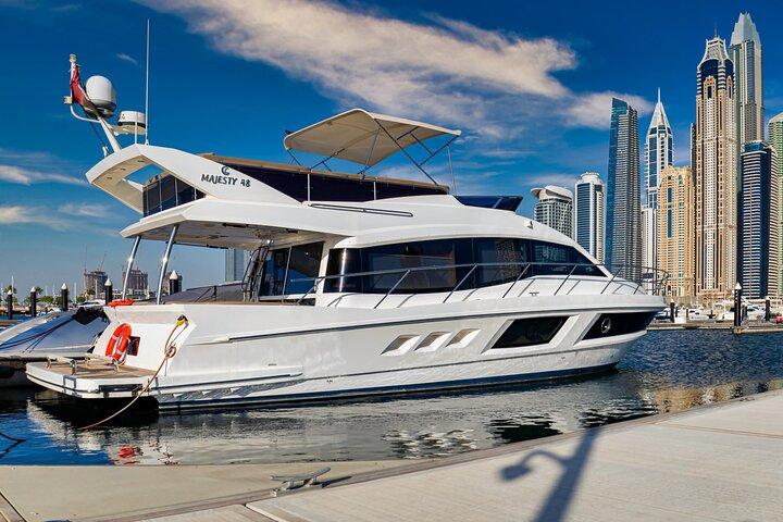 Luxury cruise on The Pearl 48ft to Atlantis & Burj Al Arab.