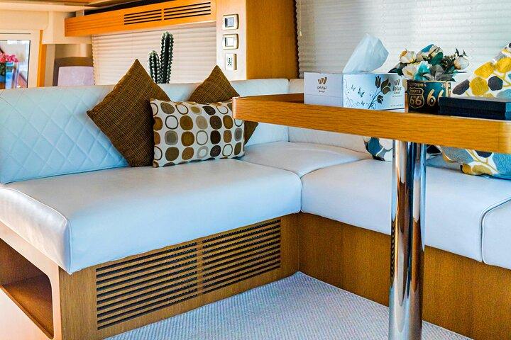 Luxury cruise on The Pearl 48ft to Atlantis & Burj Al Arab.