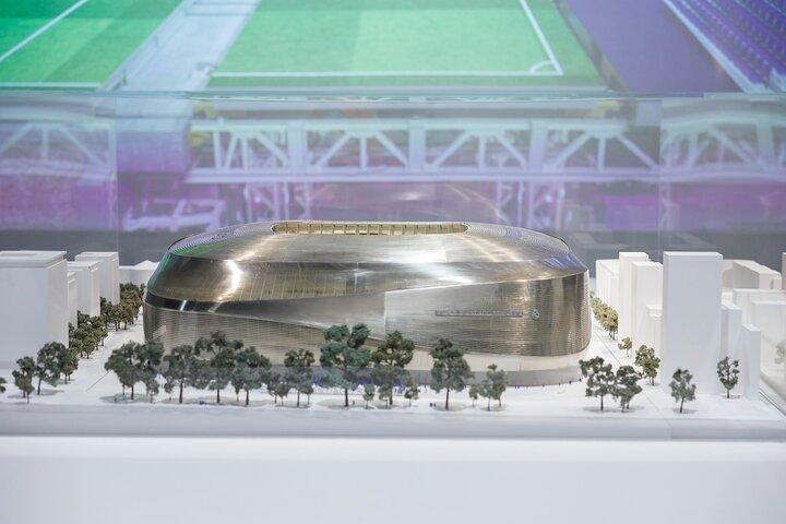 Madrid Highlights Tour with Santiago Bernabeu Stadium Entrance