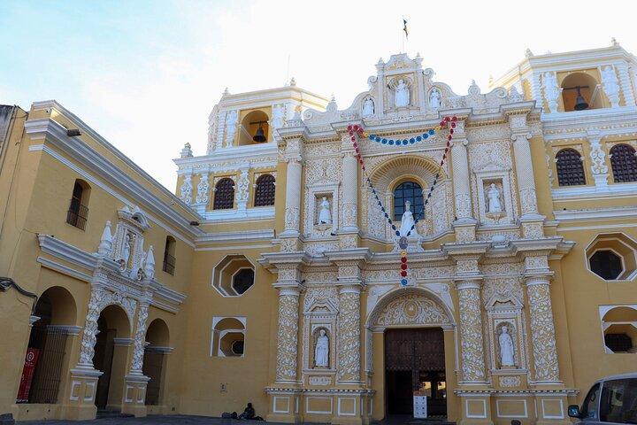 Private Tour of the Emblematic Streets of Antigua Guatemala