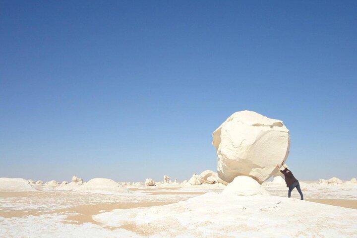 2 days Private Tour to White Desert Bahariya Oasis from Cairo