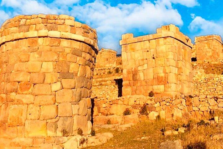 Aymara's route 1 day tour in Puno: Inca Uyo, Aramu Muru, Molloco