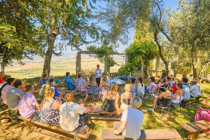 Full Day Tour to Val d'Orcia and Gladiator's Fields with Wines