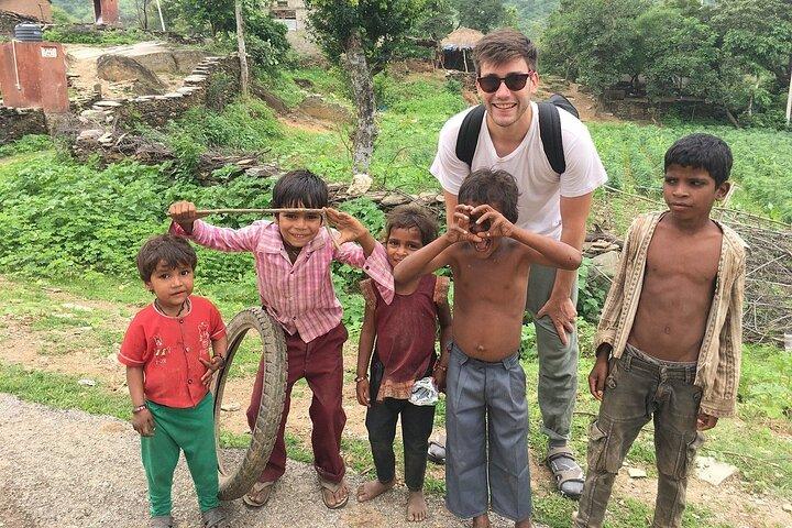 Private Udaipur Village Tour by Tuk-Tuk or by Car