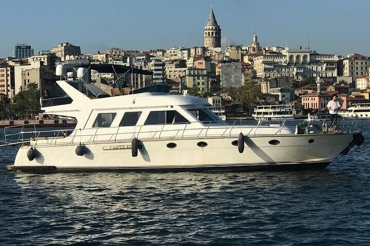Istanbul Private Yacht Sunset Tour - 2 Hours