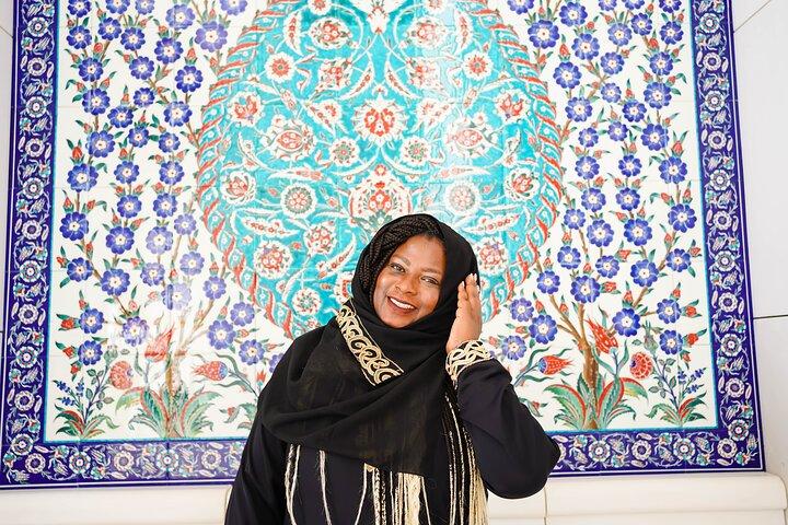 From Dubai: Abu Dhabi Full-Day Trip with Louvre & Grand Mosque