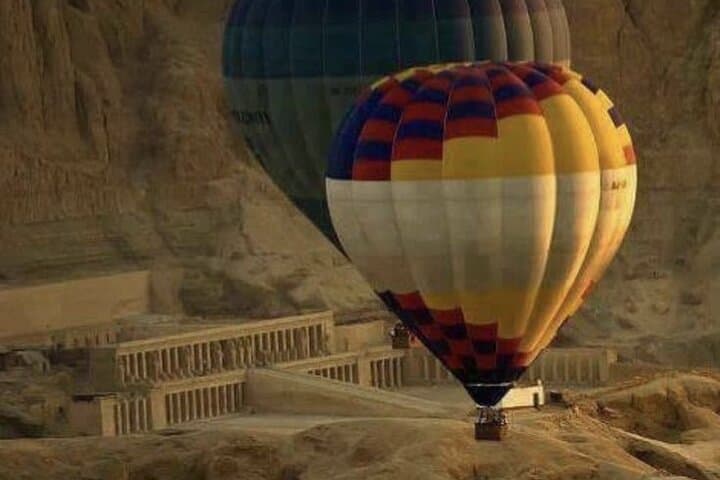 Luxor VIP Balloon Experience with Personalized Photography