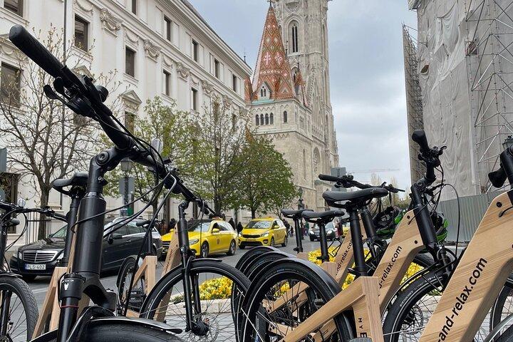 Budapest: Historic Downtown ride on E-Bicycles Buda & Pest