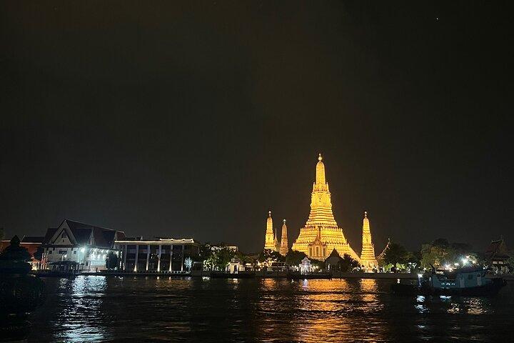 Bangkok Food Tour and Sightseeing with Tuktuk