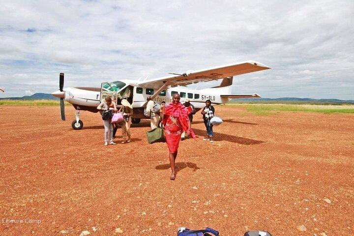8 Days Kenya Flying Safari Tour with Serena Lodges Accommodation