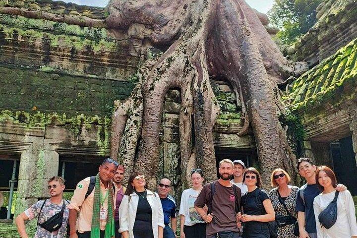 Full Day Archeological Tour in Siem Reap with Sun Set