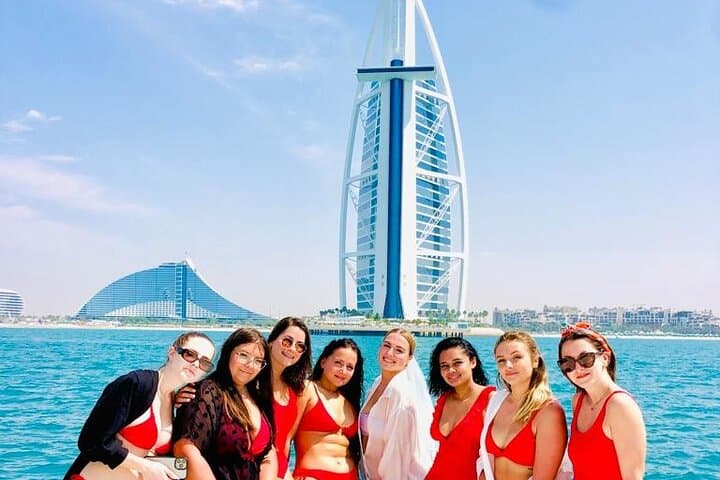 3-Hours Dubai Marina 50ft Private Luxury Yacht Sightseeing Tour