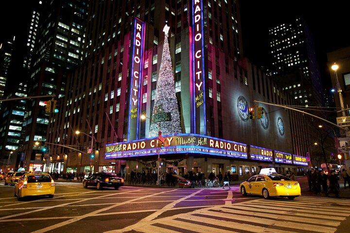 Mob Hits of Midtown: NYC Self-Guided Crime Mystery Walk
