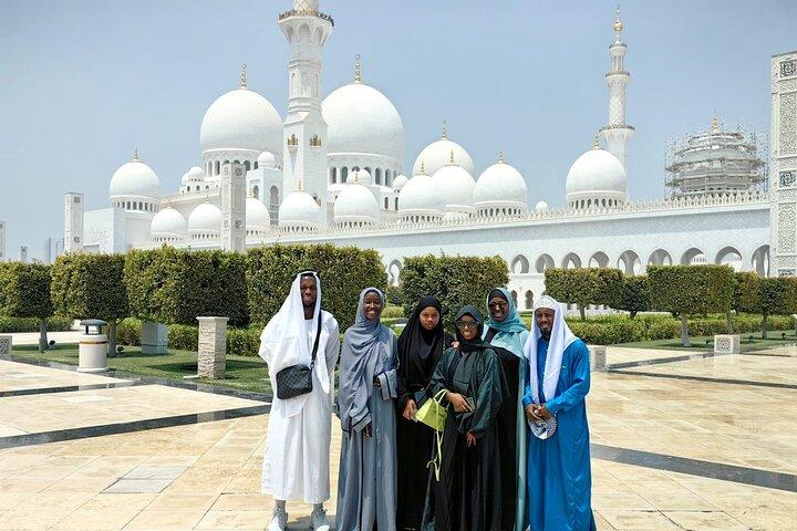 Abu Dhabi Full-Day City Tour from Dubai Sheikh Zayed Grand Mosque