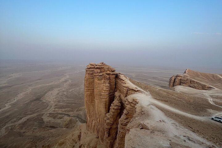 Edge of the World and Huraymila National Park Tour