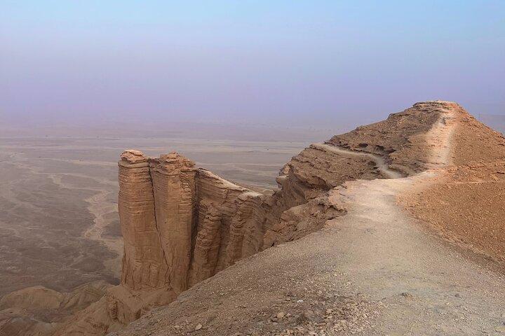 Edge of the World and Huraymila National Park Tour