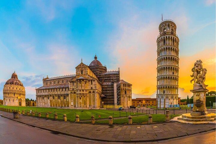 Pisa: Timed Entrance to Leaning Tower & Cathedral with AudioGuide