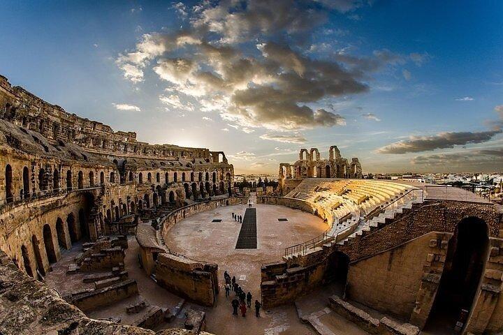 Private and Guided Tour to Kairouan and El Jem and Monastir