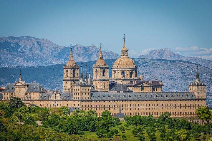 Magnificent El Escorial and Unique Segovia
