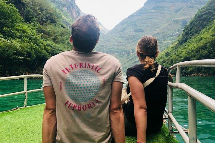 4-Day Ha Giang Loop Tour (small group with easy rider)